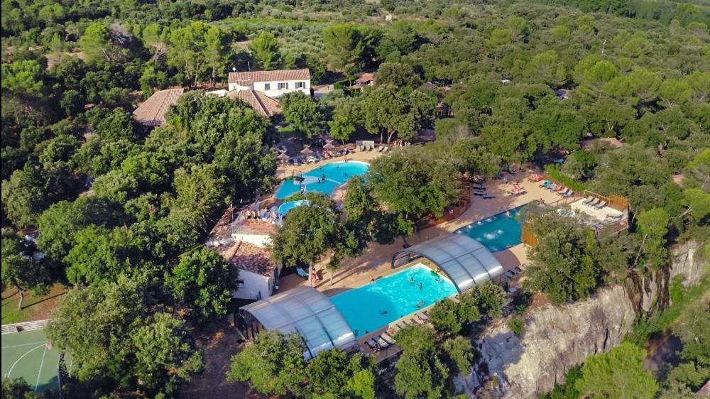Camping Les Pres Du Roi Sommières Zewnętrze zdjęcie